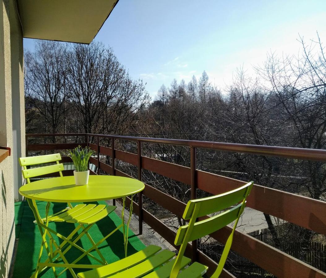 Kwatera U Somsiada -Apartament 穆希纳 外观 照片